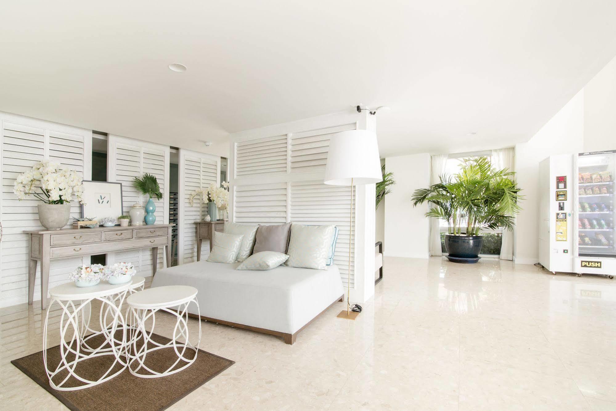 First Choice Suites By The Sea Sha Plus Extra Hua Hin Exterior photo